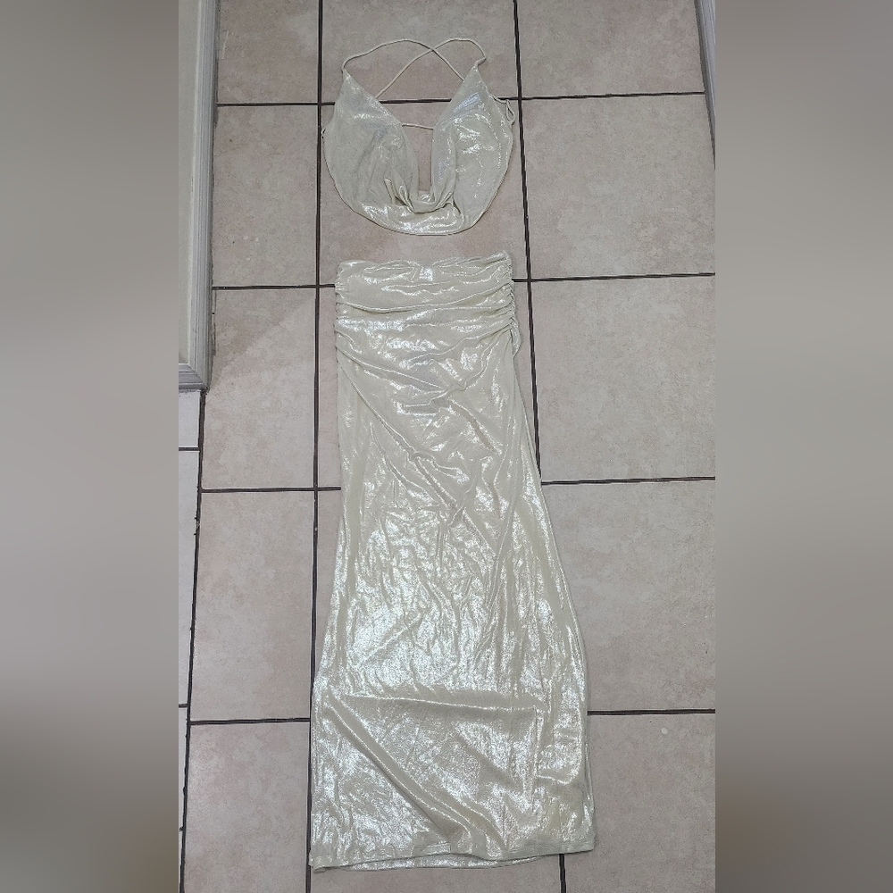 New White Fox Boutique Elegant‎ Cream Evening Skirt Set, Size Small.